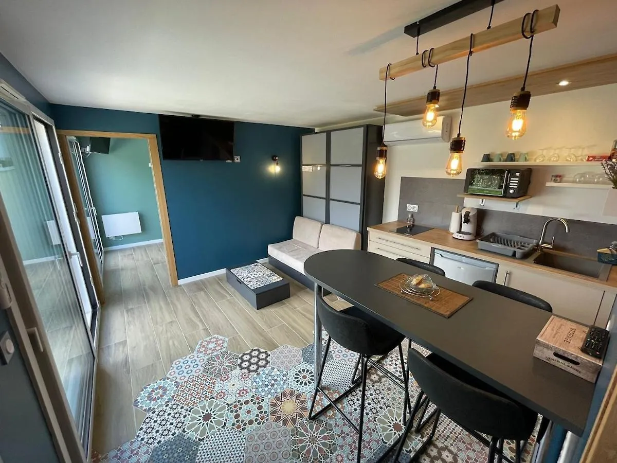 Neuf, Independant Avec Terrasse Et Vue Montagnes ! Apartment Cruet