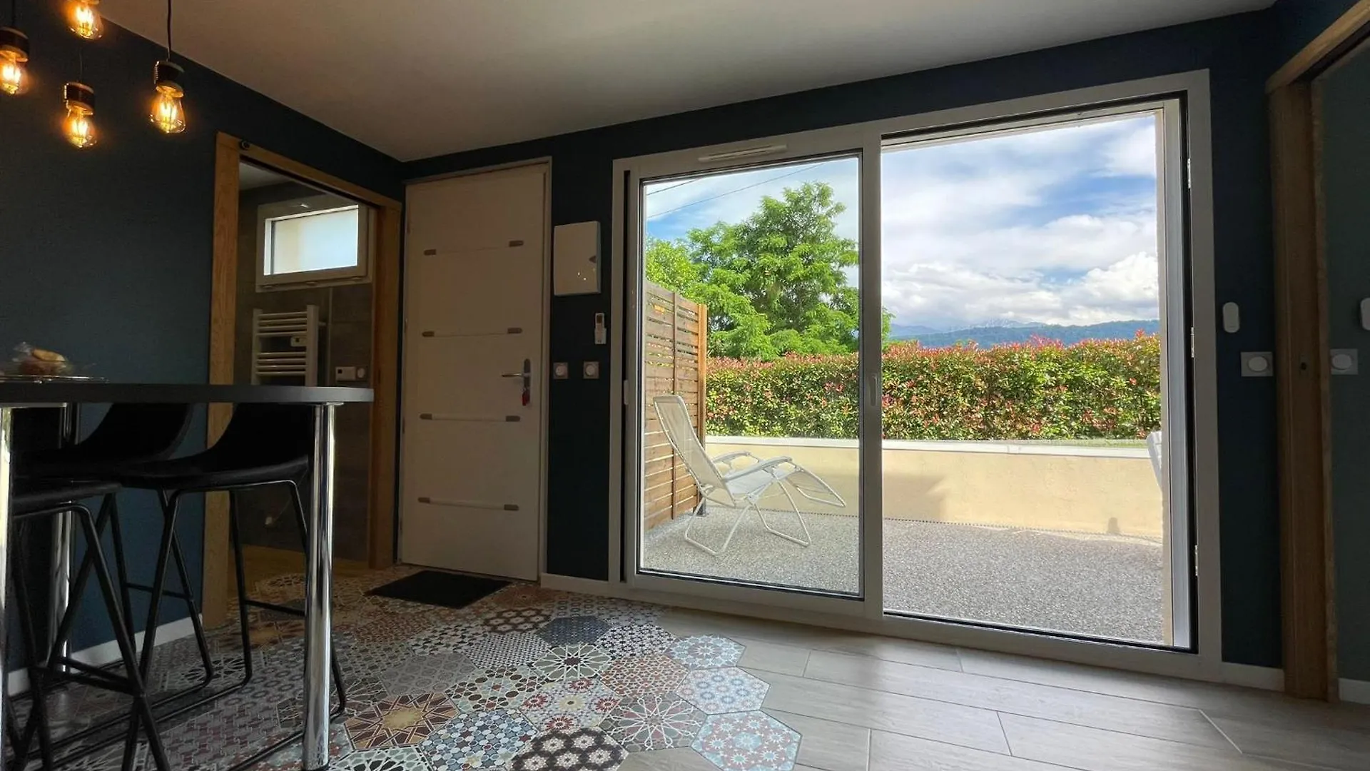 Neuf, Independant Avec Terrasse Et Vue Montagnes ! Apartment Cruet France